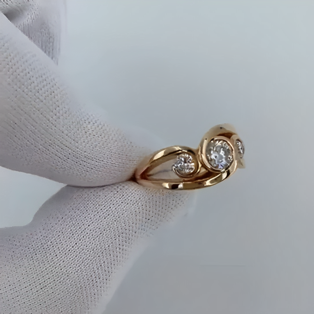 Zarela – Goldener Vintage-Spiralring mit Eingefassten Zirkonia