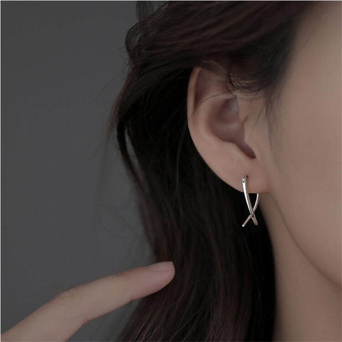 Emilie – Ohrringe Elegante Gekreuzte Linien