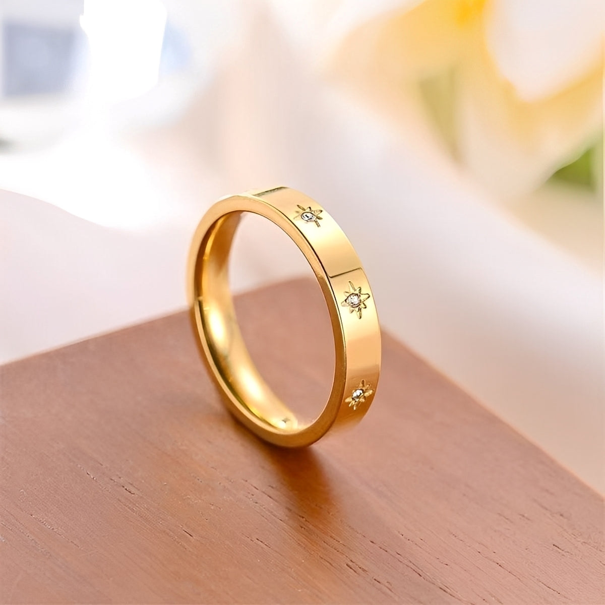 Nova – Goldener Ring Funkelnde Sterne