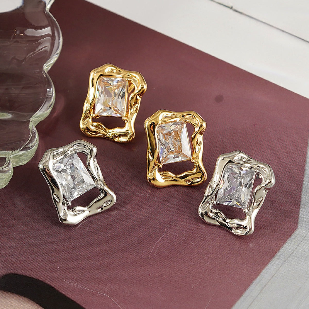 Hana – Ohrringe Flüssiger Goldener Stein