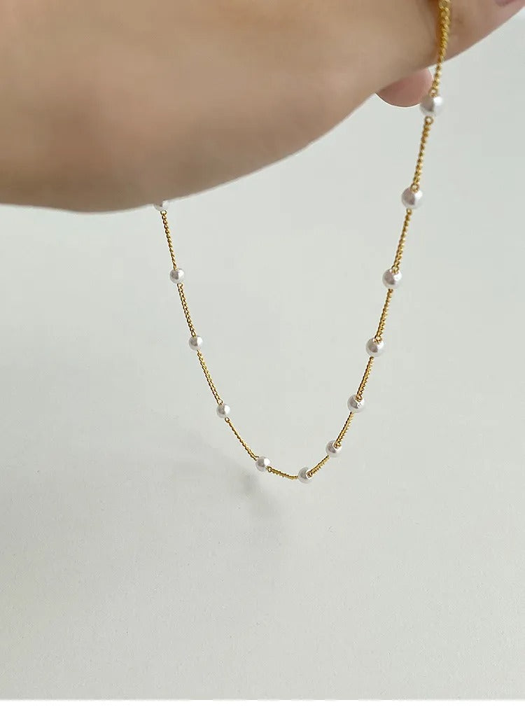Yvaine – Perlenkette mit Goldener Veredelung