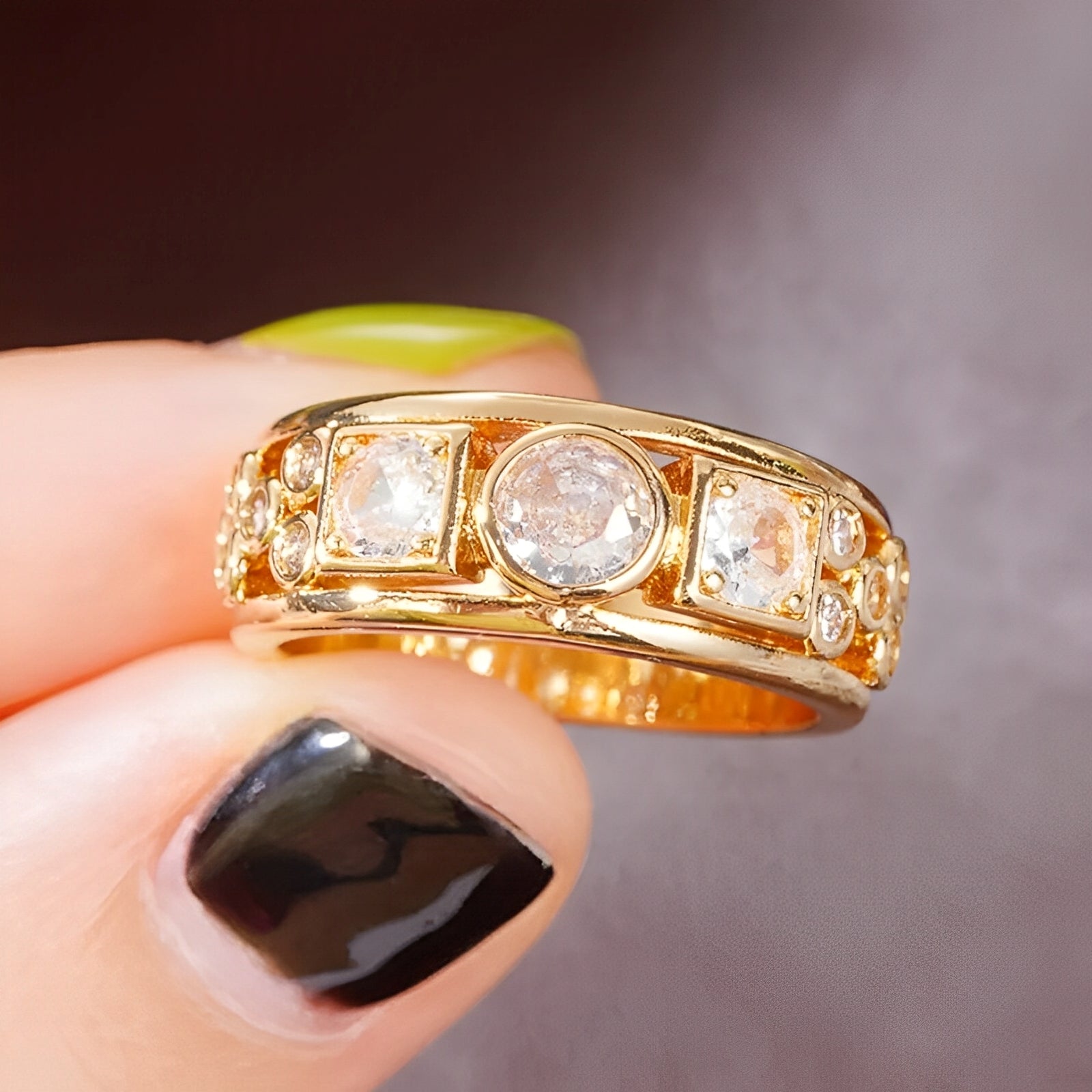 Claribel – Vintage Goldener Ring mit Zirkonia