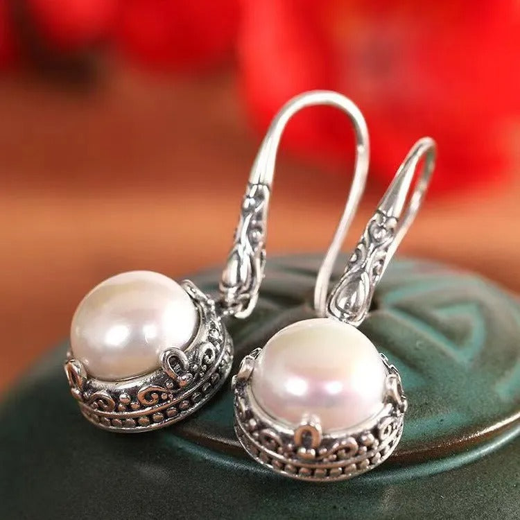 Rosalie – Silberne Ohrringe und Perlen