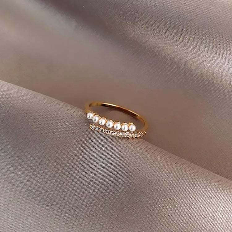 Alina – Einstellbarer Chic-Ring in Gold & Zirkon