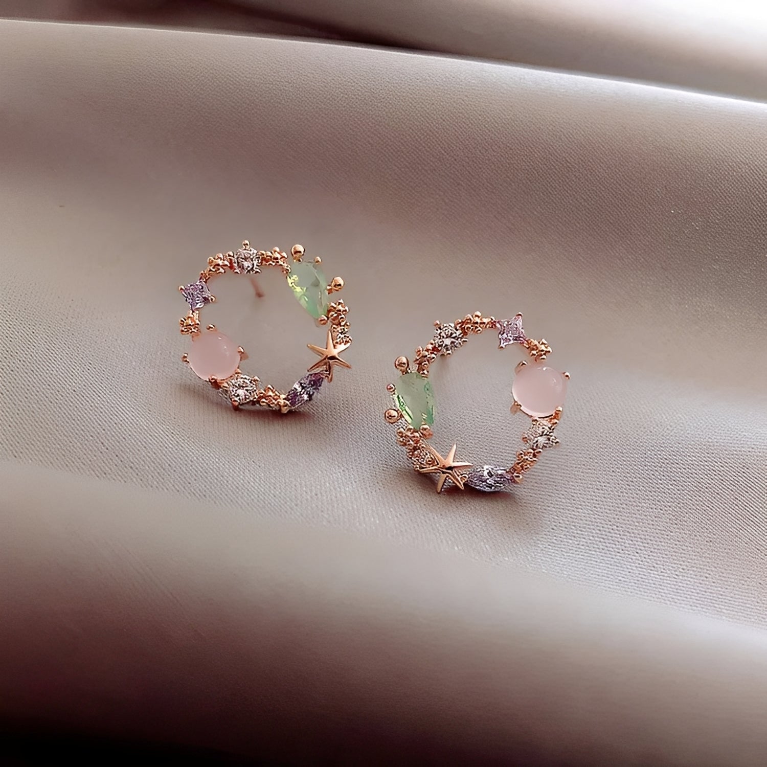 Charlene – Kristallblumenohrringe in Roségold