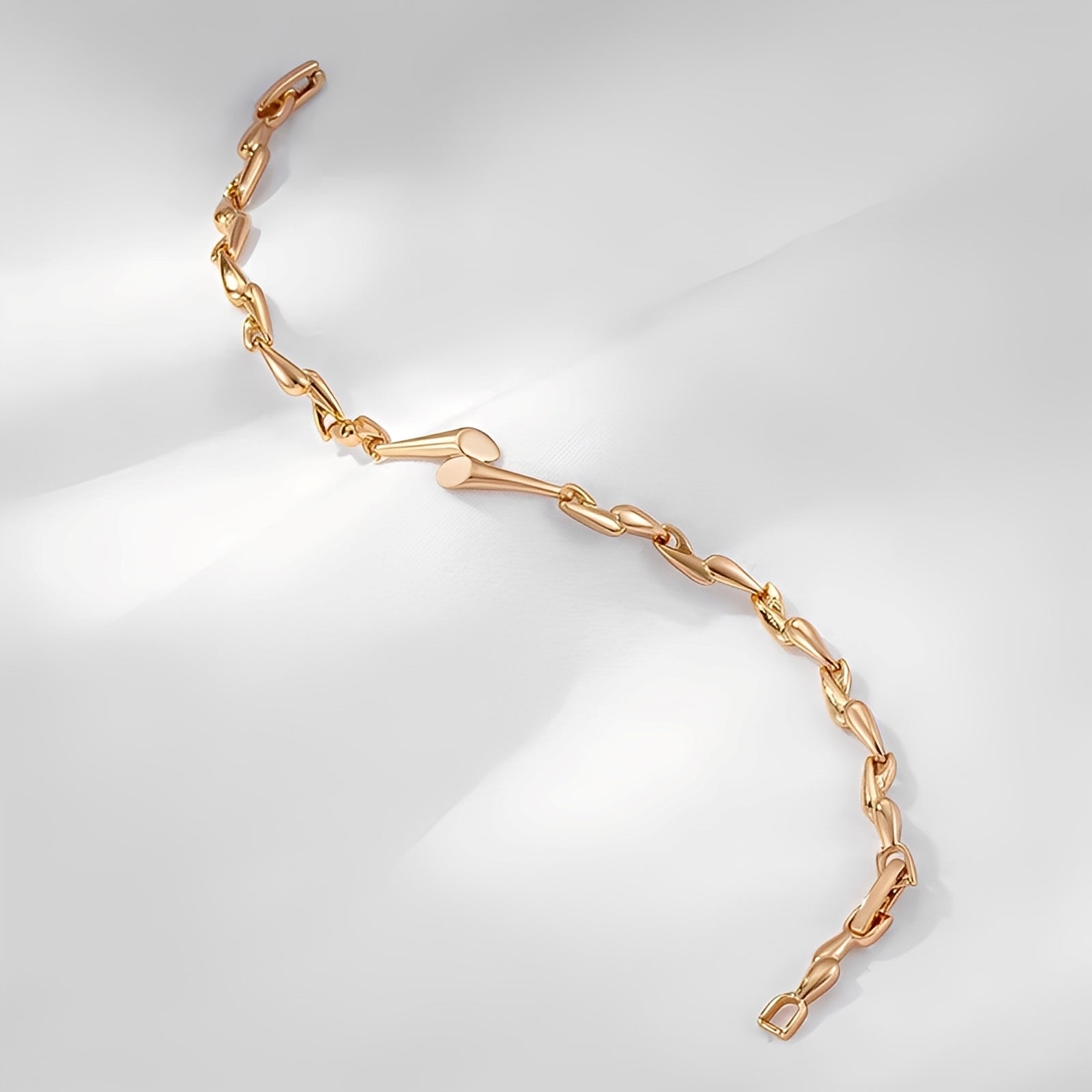 Lina – Elegantes Armband in Gold