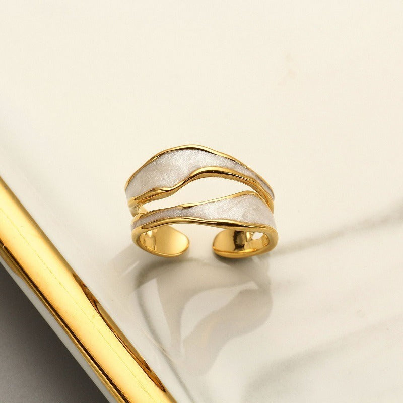 Bria – Vintage-Ring in Weißgold