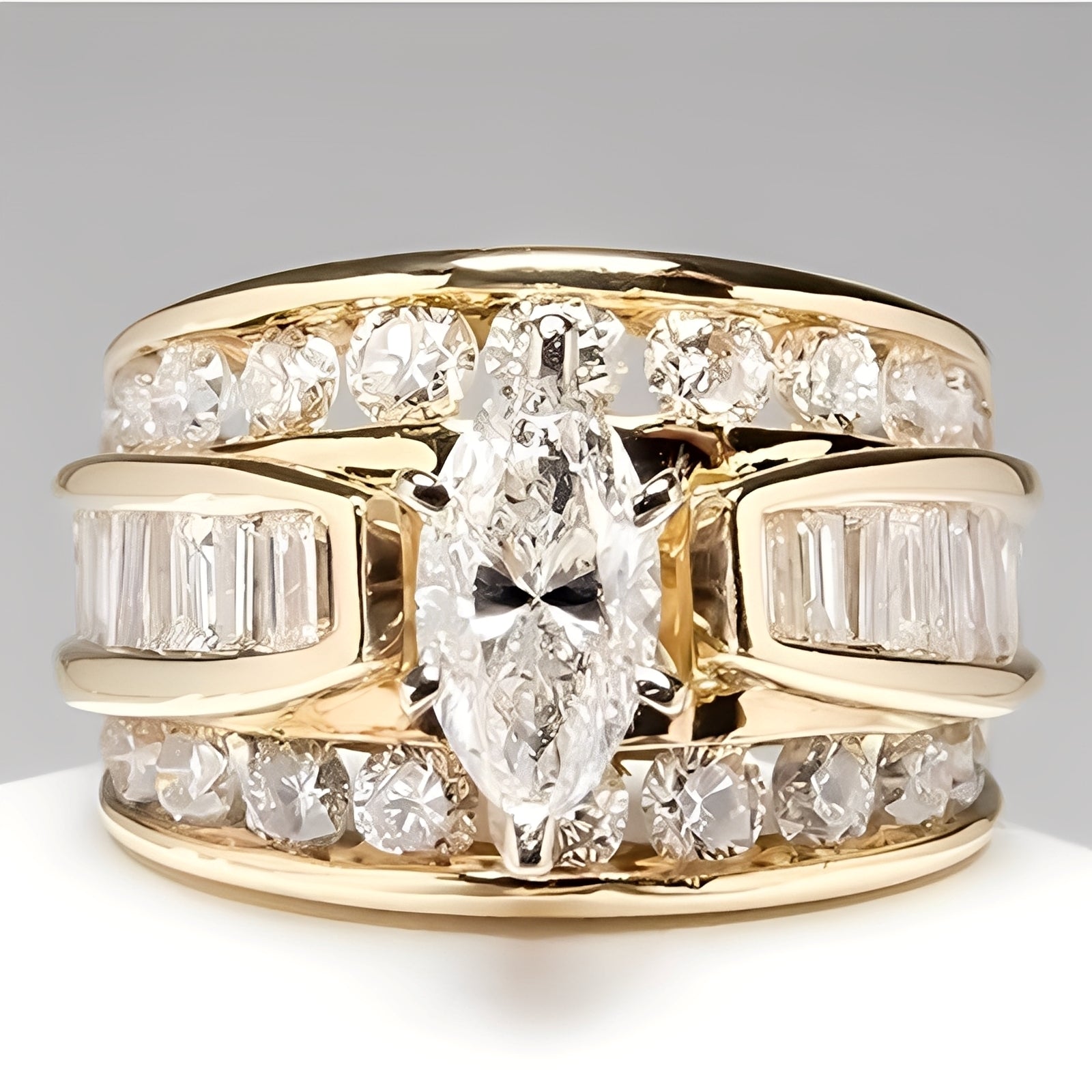 Tara – Bague in Gold Heller