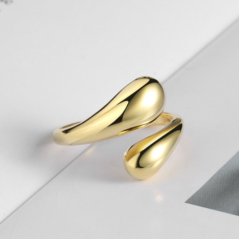 Willow – Vergoldeter Tropfen-Ring im Wickeldesign