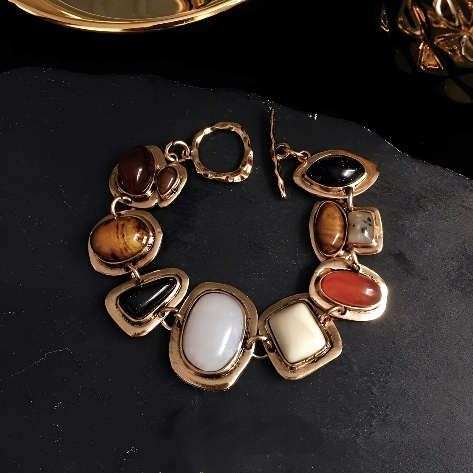 Nancy – Armband Boho mit geometrischen Steinen
