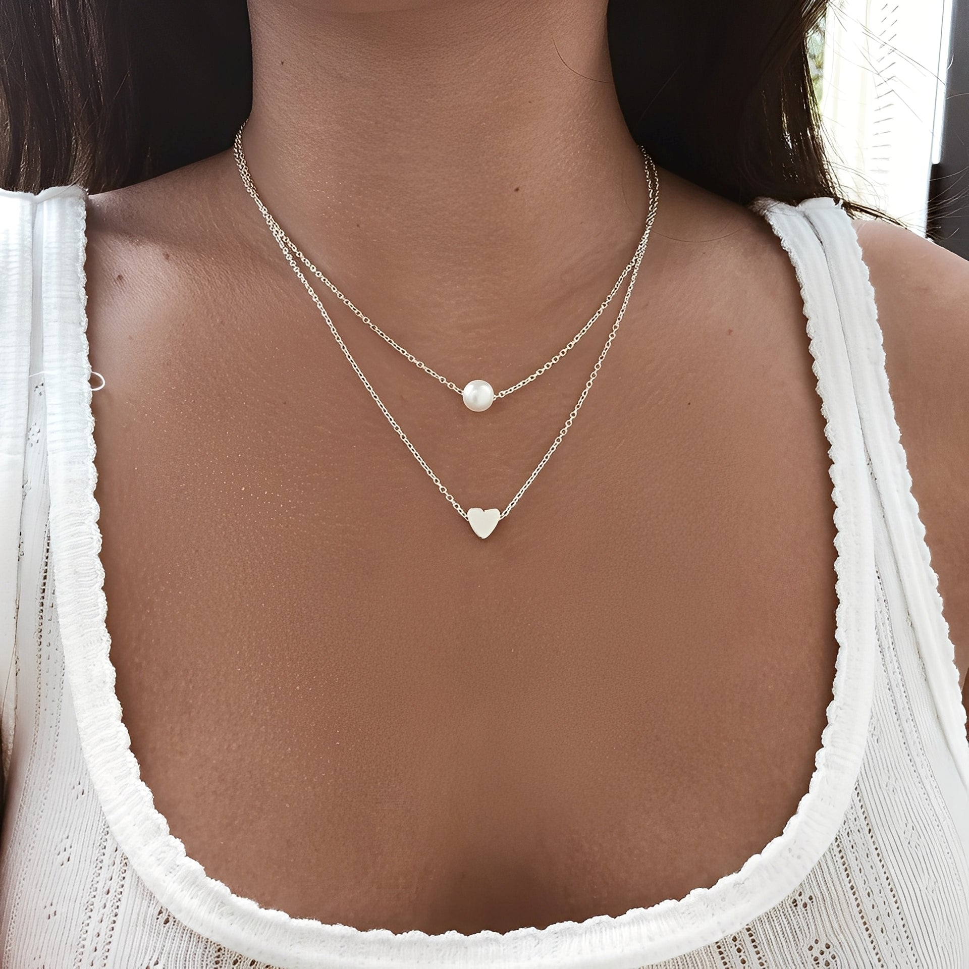 Julia – Elegante Halskette Perlen & Herzen