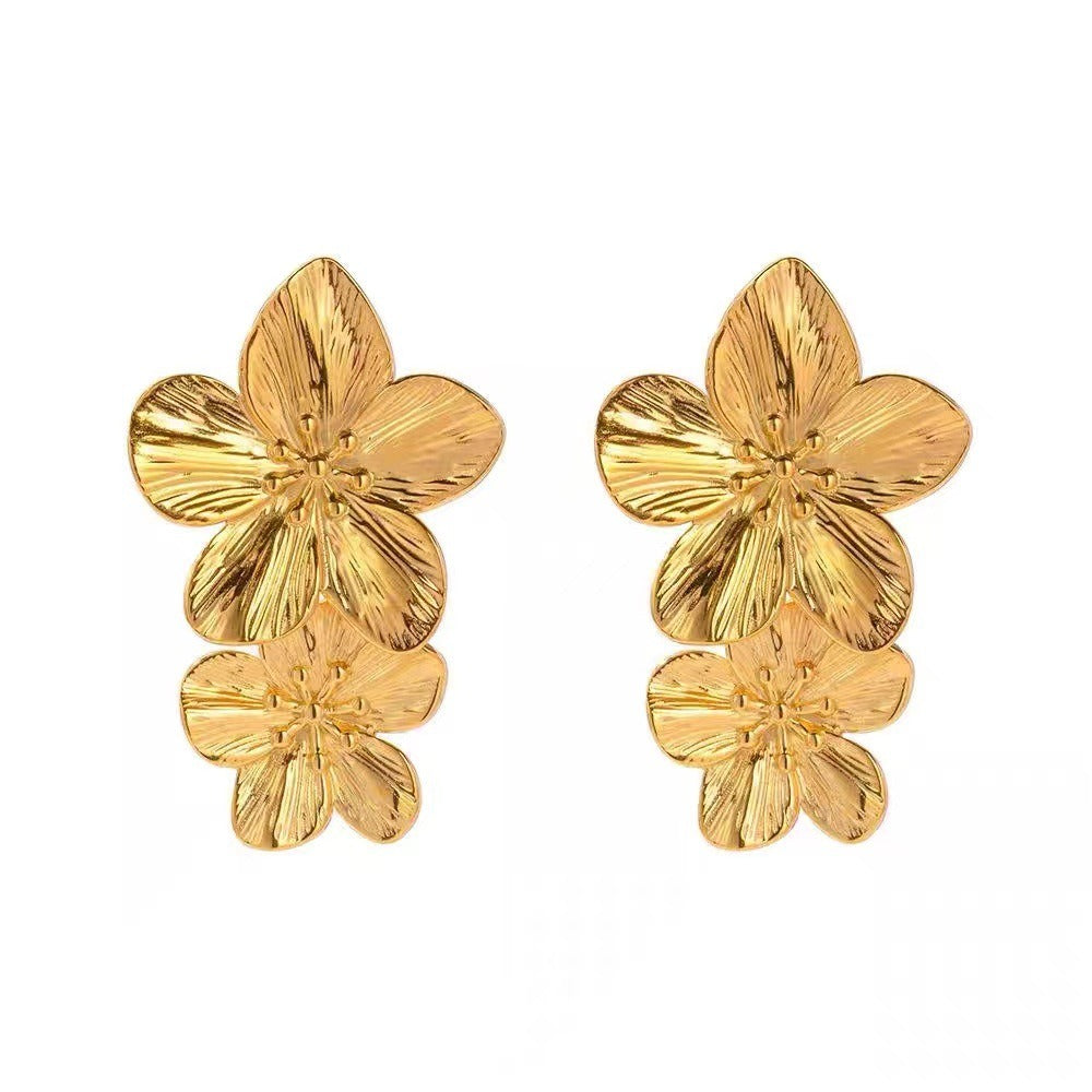 Shannon – Goldene Ohrringe Blühende Blume