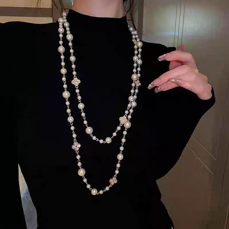 Collen – Elegante Halskette aus Gold mit Perle