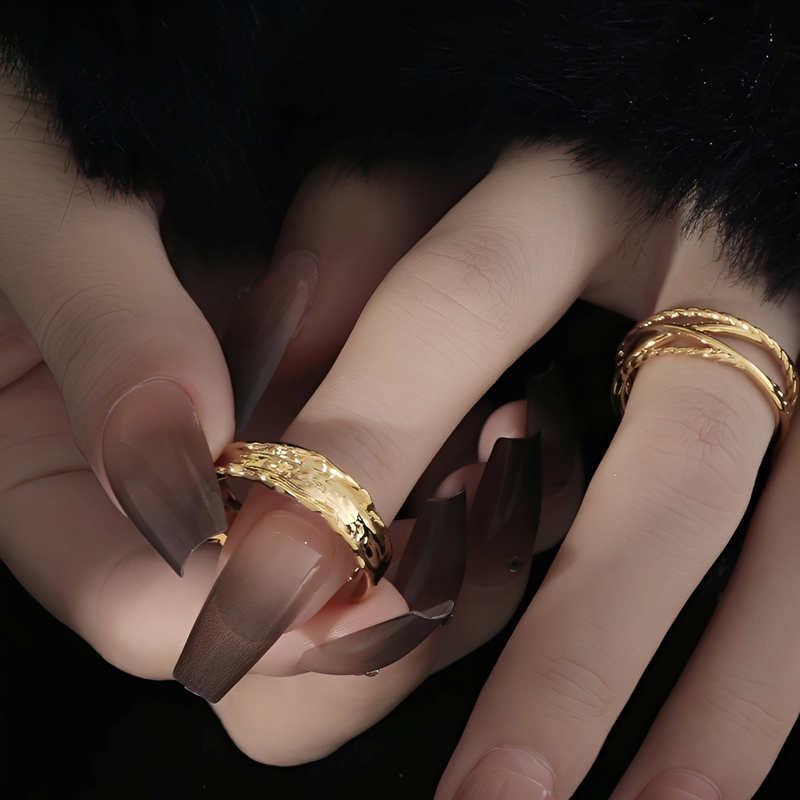 Sara – Vintage Gold Geschmiedeter Ring