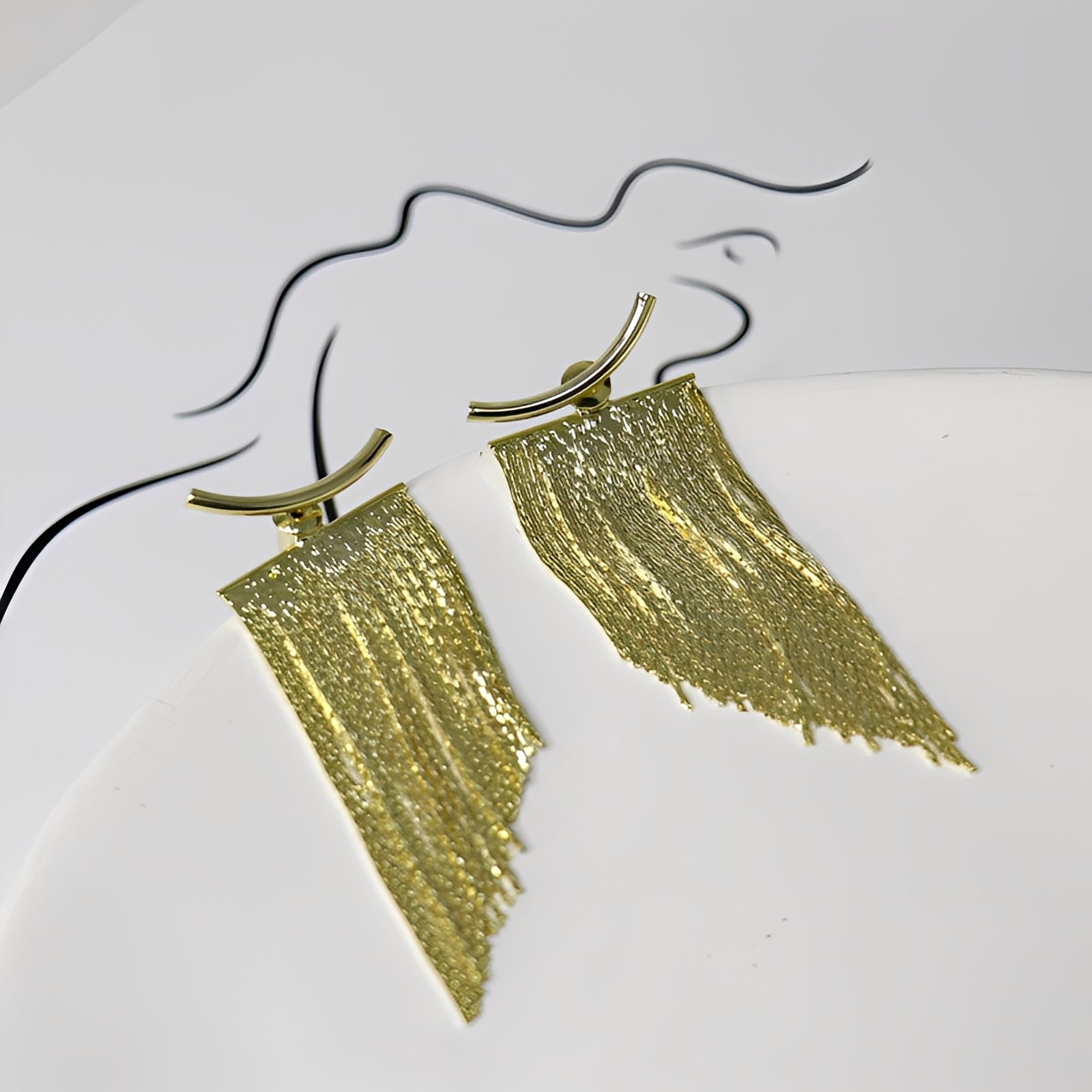 Claire – Ohrringe Vintage aus Gold Vorhang