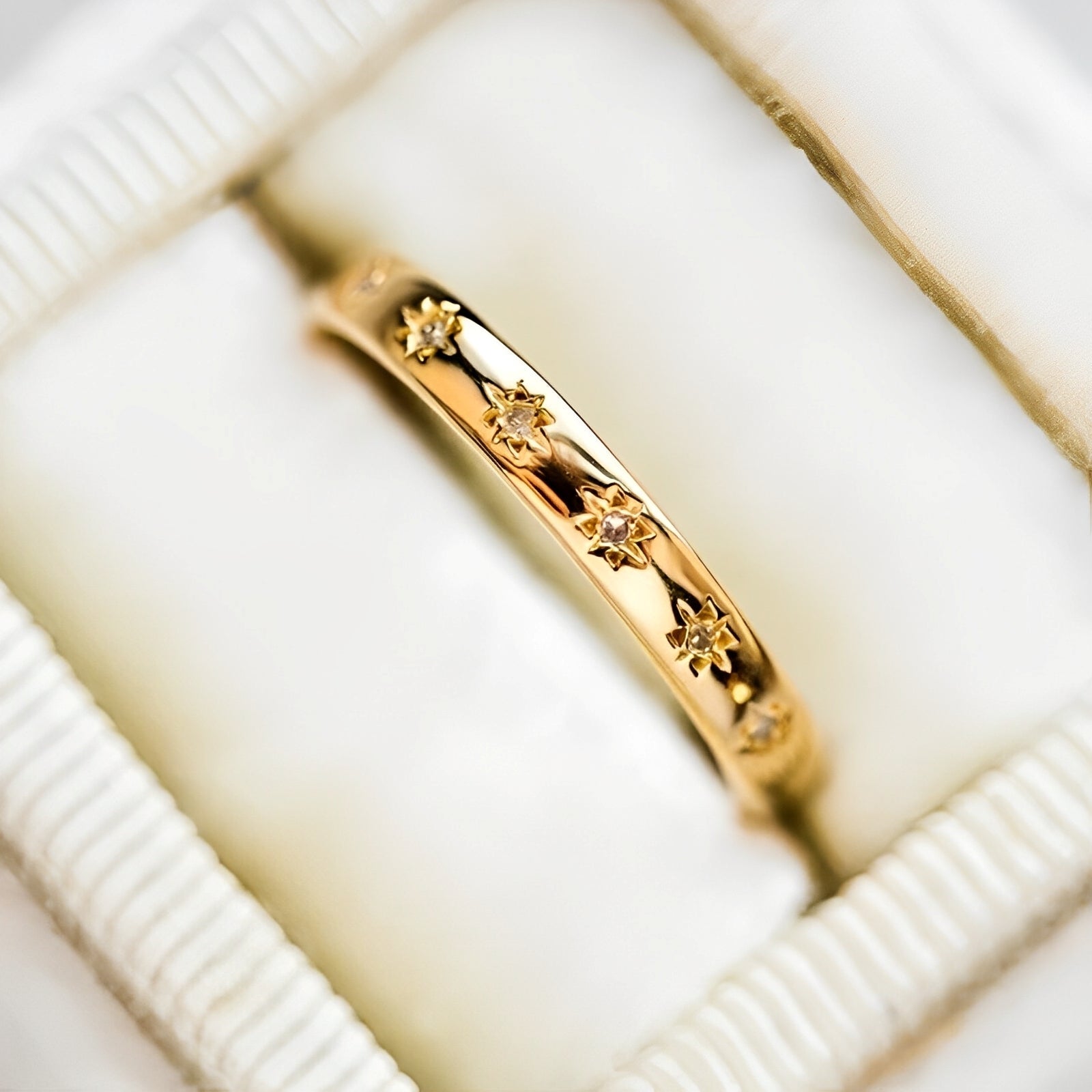 Katara – Vintage-Ring in Gold mit Zirkonia