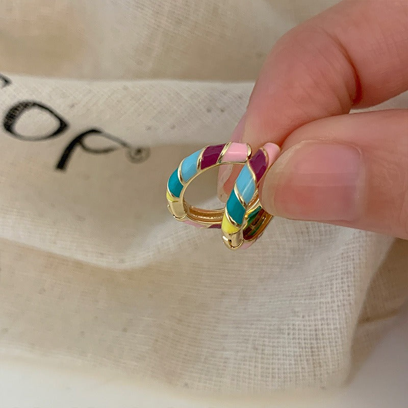 Nana – Vergoldete Emaillierte Schicke Kreolen