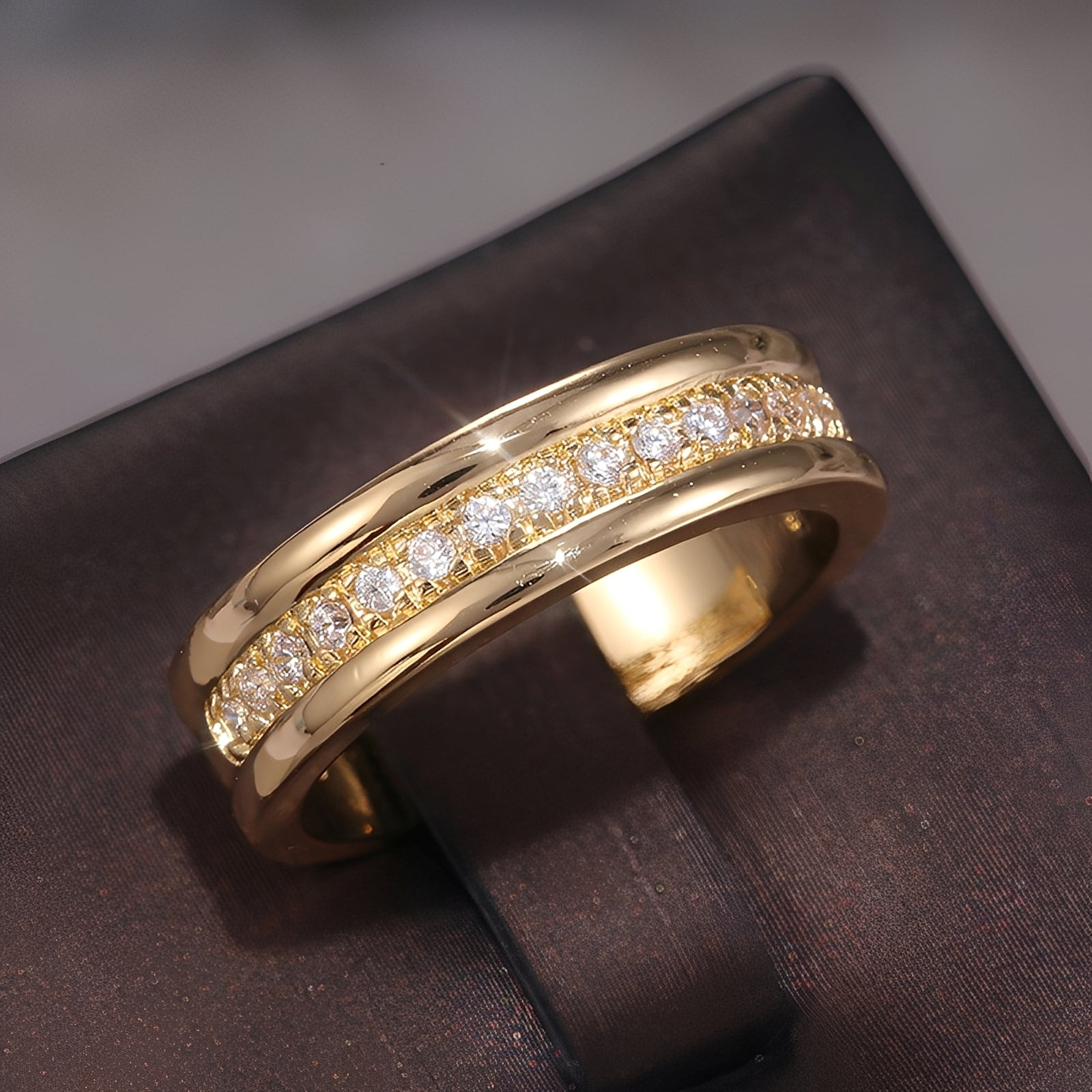 Sarah – Retro-Ring aus Zirkonium