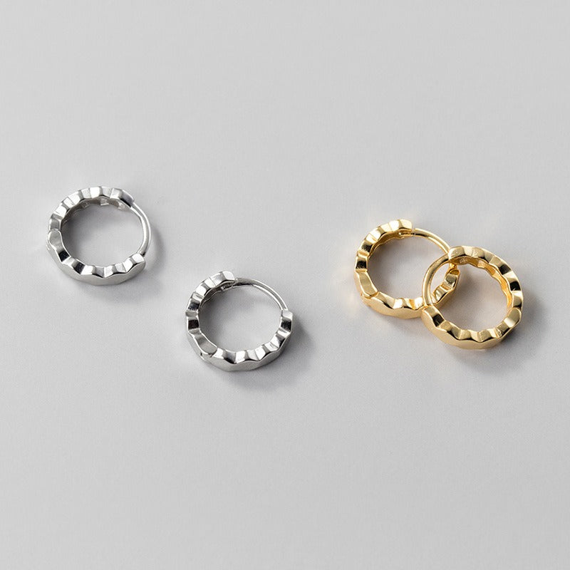 Mei – Geometrischer Glänzender Ohrring-Clip