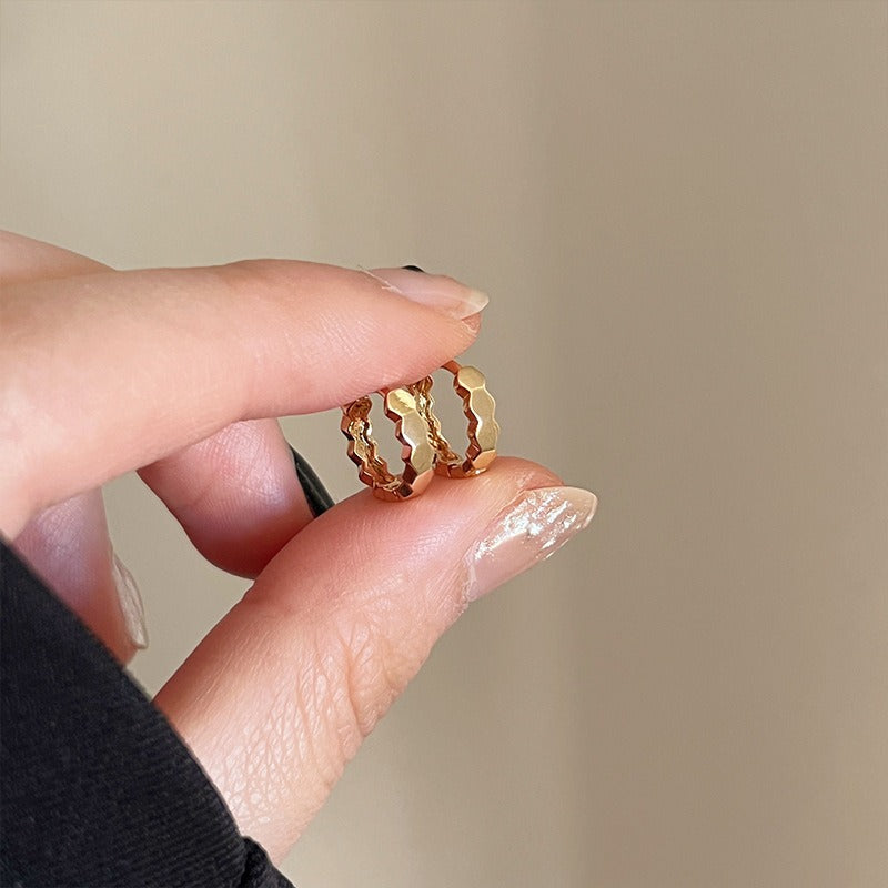 Mei – Geometrischer Glänzender Ohrring-Clip