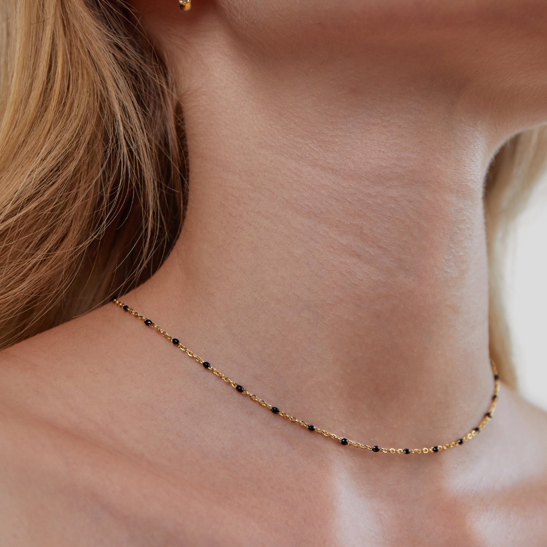 Yara – Elegante Schwarze Perlenkette