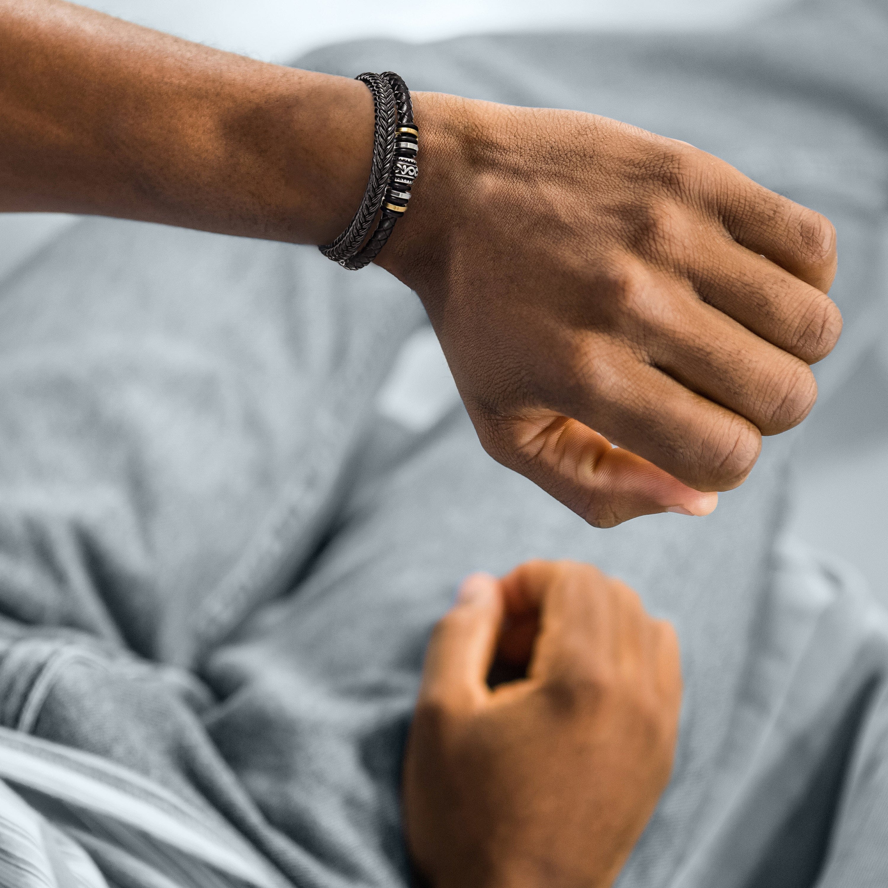 Renji – Geflochtenes Armband aus Stahl & Leder Mehrreihig