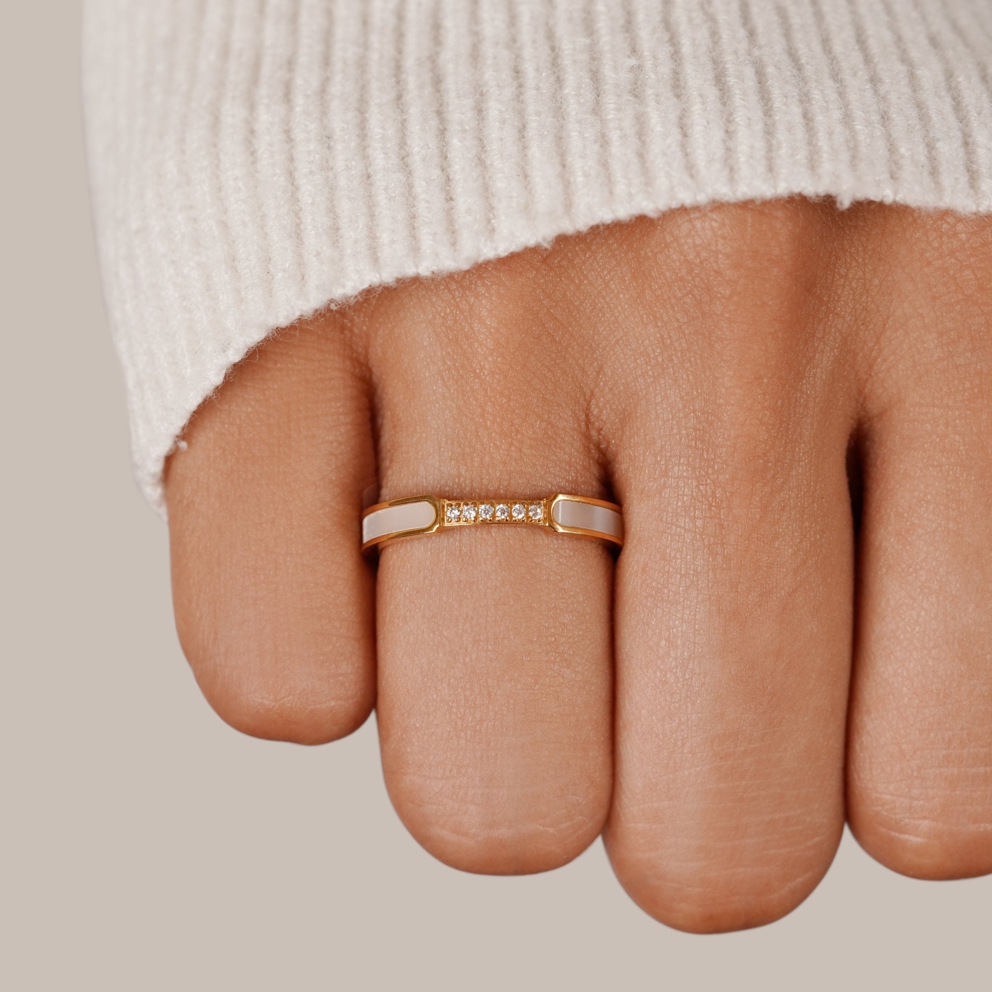 Yassi – Ring Perle und Strahlende Kristalle