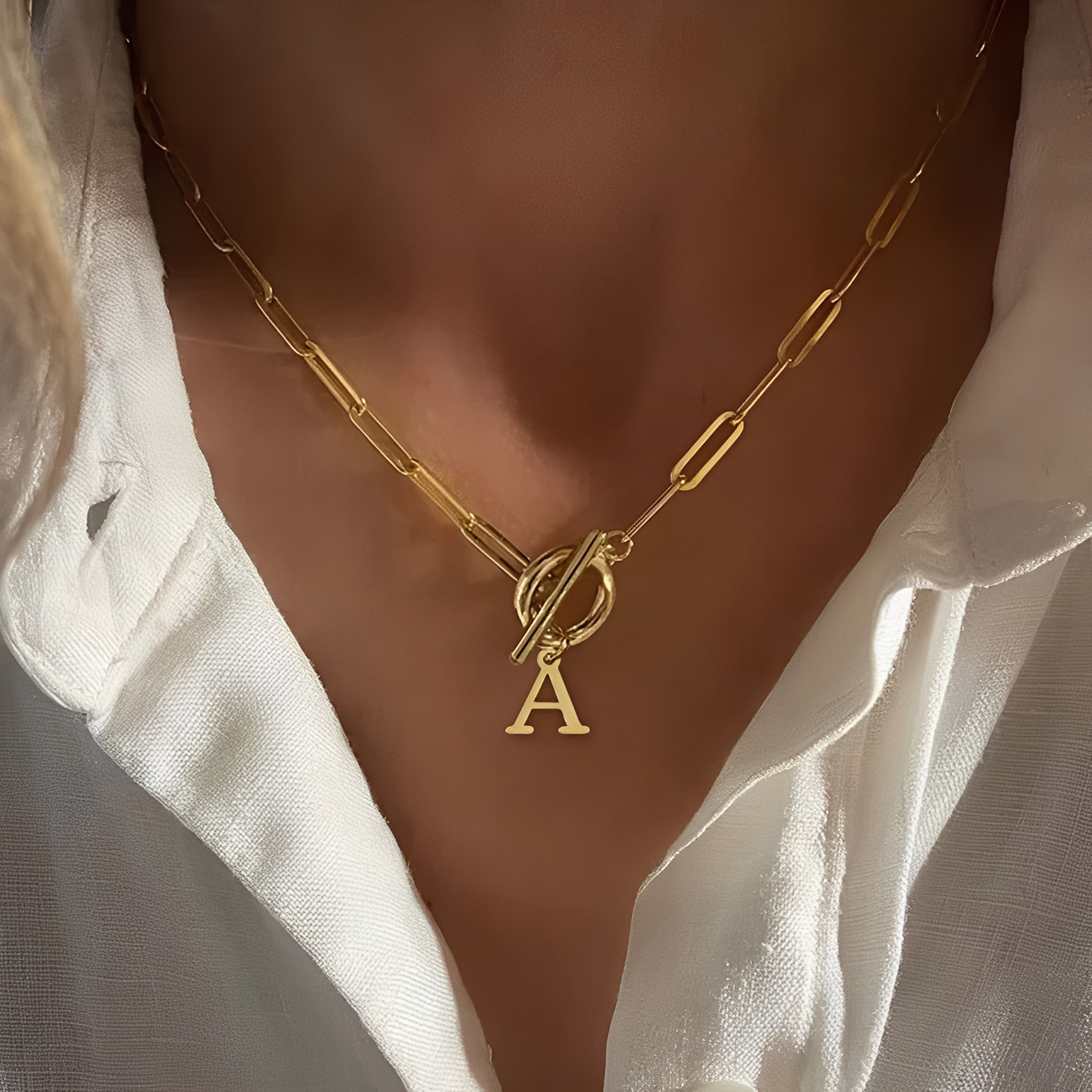 Amara – Collier Initiale aus Papier mit Gliedern