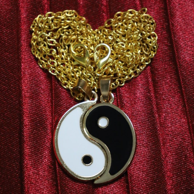 Tao – Trennbare Yin Yang Halskette für Paare oder Freunde