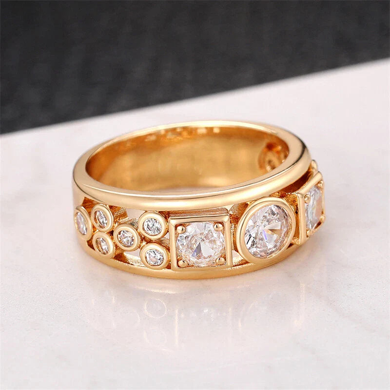 Lysandra – Kostbarer Ring im Antiken Stil