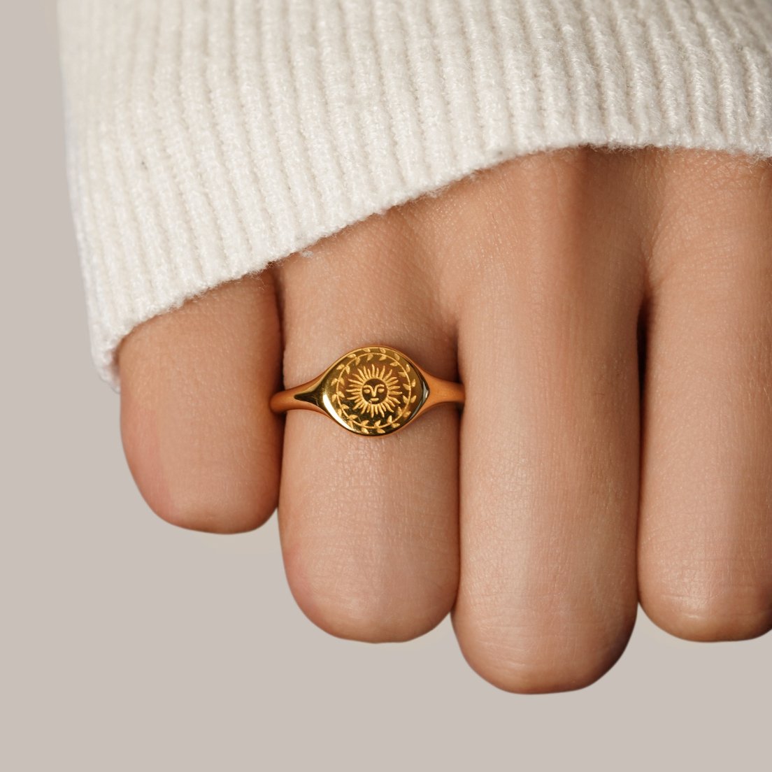 Solenne – Goldene Solstice Ring