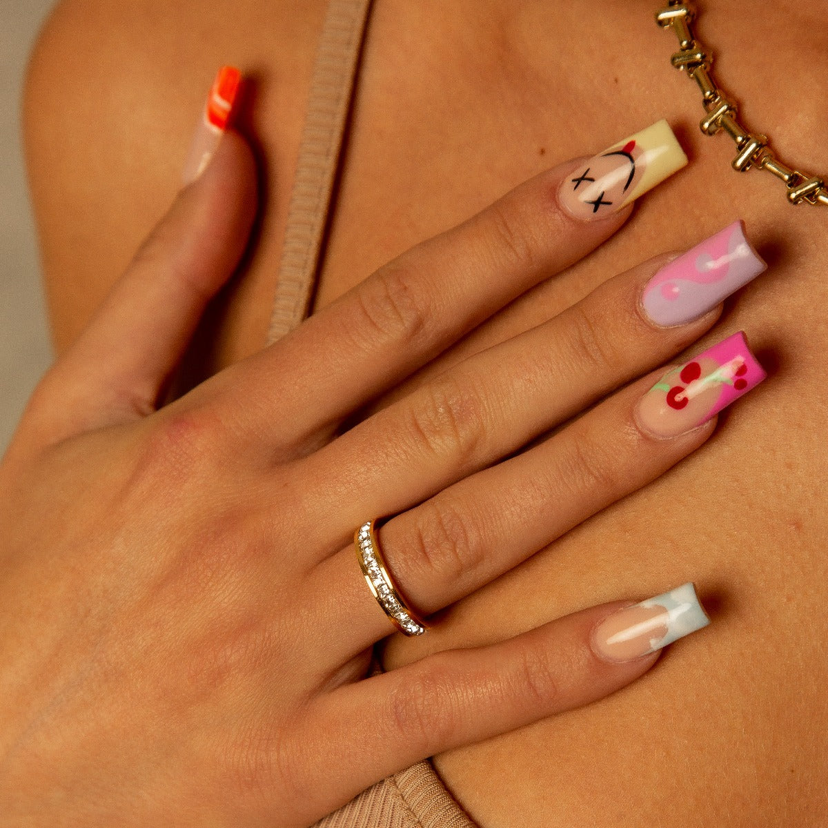 Monaco – Bague Dorée Sertie von Zirkonium Funkelnd