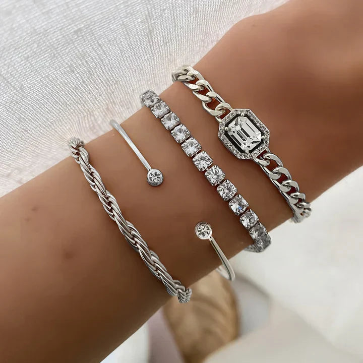 Sophie – Set von modernen Armbändern